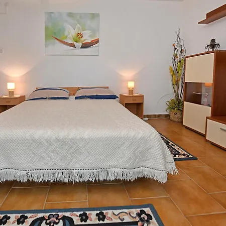 Slavica Vrvari Appartamento