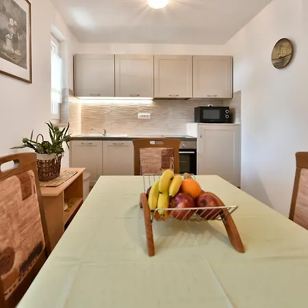 Slavica Vrvari Appartamento Porec