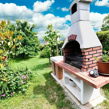 Slavica Vrvari Apartamento