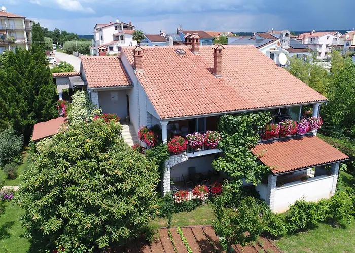 Slavica Vrvari 포레치